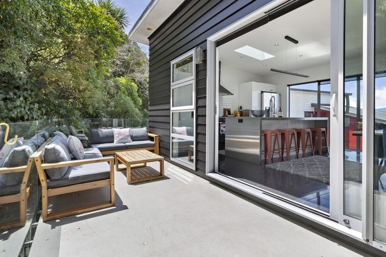 Photo of property in 5 Satchell Way, Kaiwharawhara, Wellington, 6035