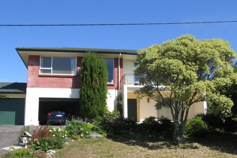 Photo of property in 2/140 Churchill Road, Rothesay Bay, Auckland, 0630