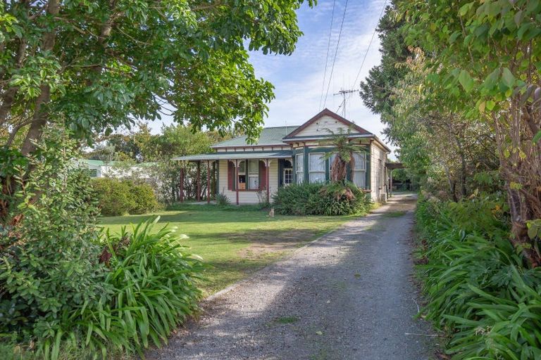 Photo of property in 7 Weraroa Road, Levin, 5510
