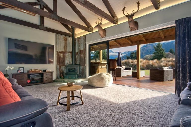 Photo of property in 9 Precipice Lane, Glenorchy, 9372