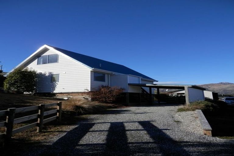 Photo of property in 37 Noema Terrace, Lake Hawea, Wanaka, 9382