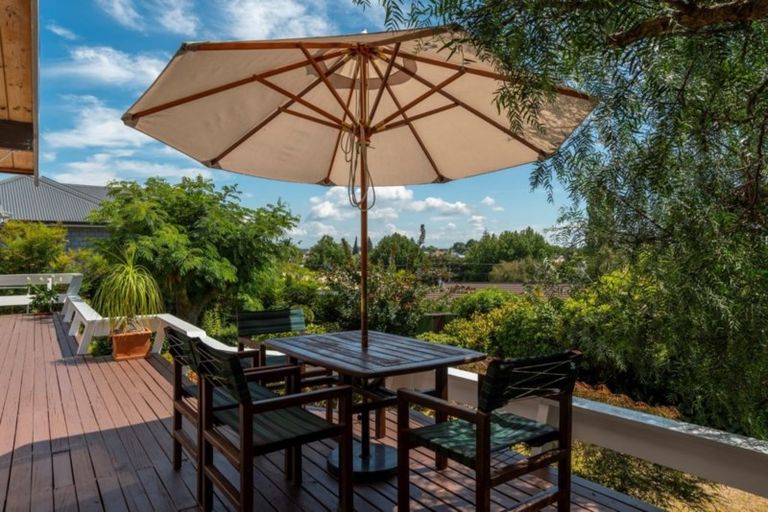 Photo of property in 25 Linklater Avenue, Bellevue, Tauranga, 3110