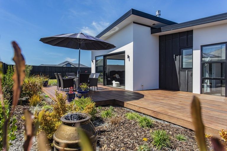 Photo of property in 9 Highgate Drive, Rangiora, 7400