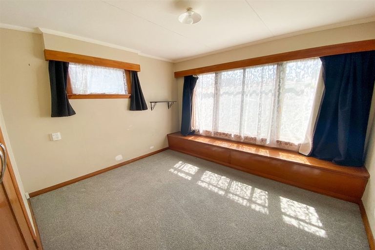 Photo of property in 1 Albert Street, Dannevirke, 4930