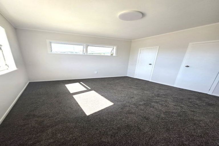 Photo of property in 21 Tranent Road, Mangere, Auckland, 2022