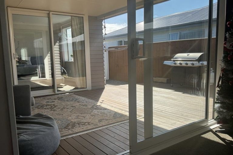 Photo of property in 11 Pounamu Place, Pegasus, 7612