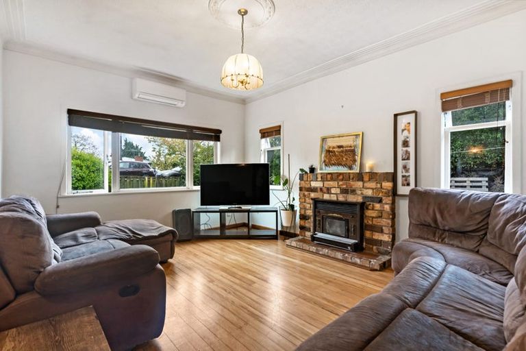 Photo of property in 48 Astley Avenue, New Lynn, Auckland, 0600