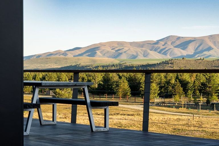 Photo of property in 595 Manuka Terrace, Ben Ohau, Twizel, 7999