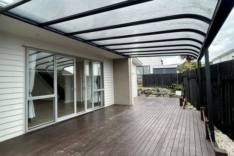 Photo of property in 16 Kaipuke Crescent, Gulf Harbour, Whangaparaoa, 0930