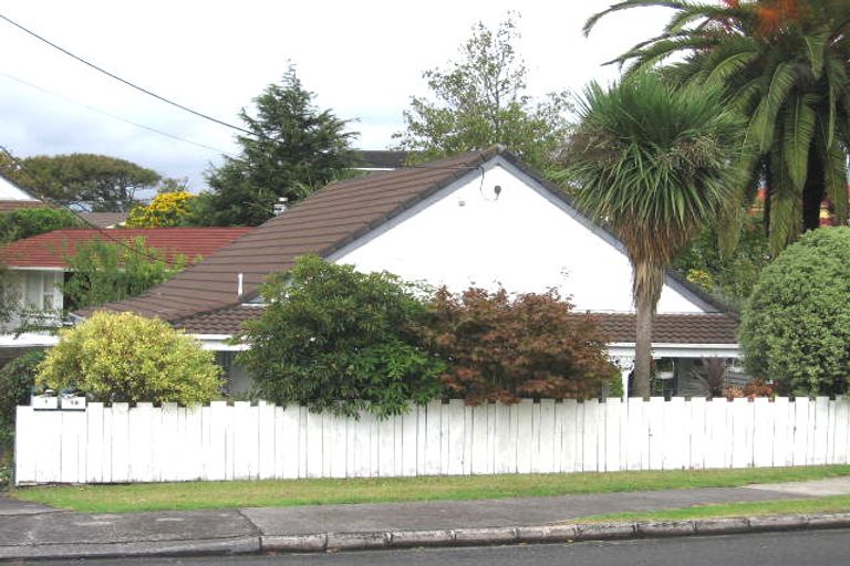 Photo of property in 1/1 Tirimoana Road, Te Atatu South, Auckland, 0602