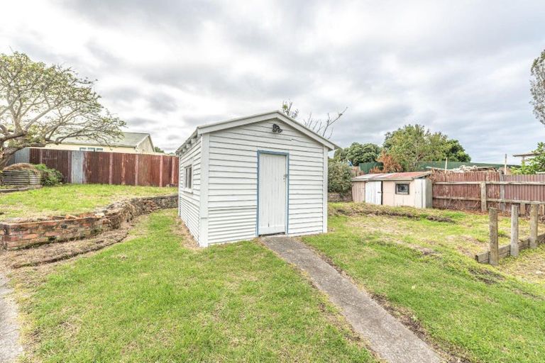 Photo of property in 22 Abbot Street, Gonville, Whanganui, 4501