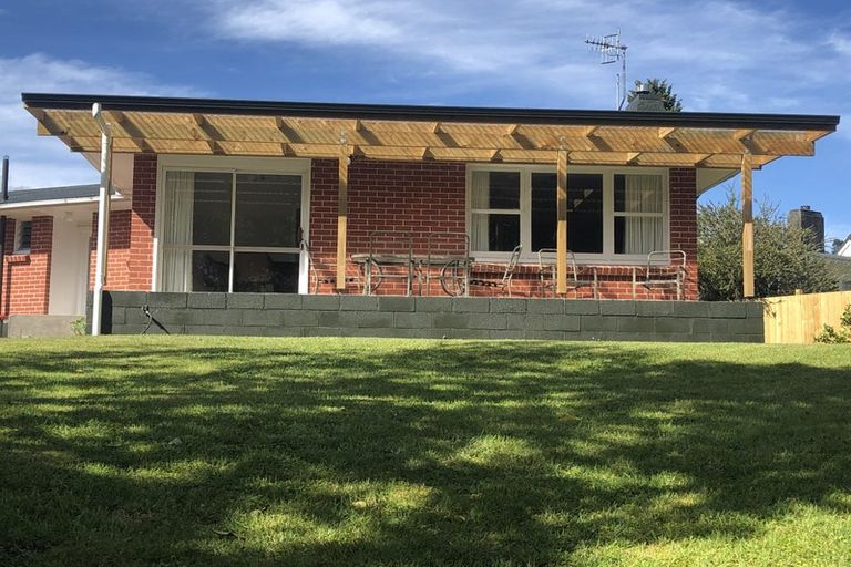 Photo of property in 14 Amokura Street, Fairy Springs, Rotorua, 3015