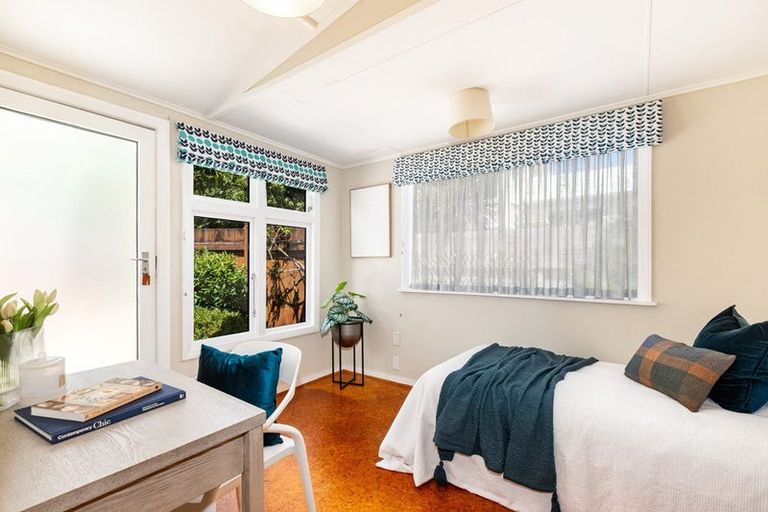 Photo of property in 57 Marine Parade, Eastbourne, Lower Hutt, 5013