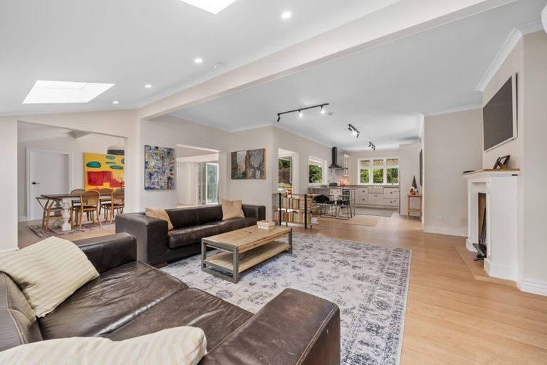 Photo of property in 215 Takapu Road, Takapu Valley, Wellington, 5028