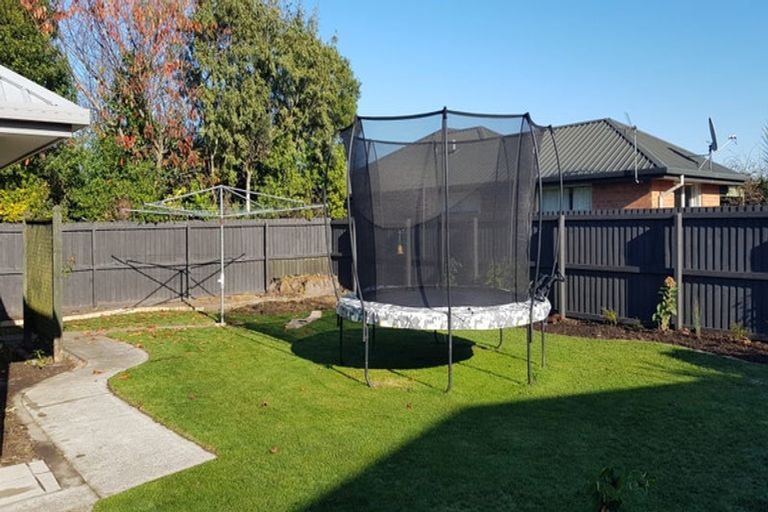 Photo of property in 7 Innisfree Place, Northwood, Christchurch, 8051