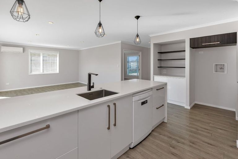 Photo of property in 80 Tamure Place, Ruakaka, 0116