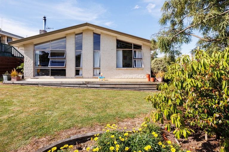 Photo of property in 3 Rangeview Place, Feilding, 4702