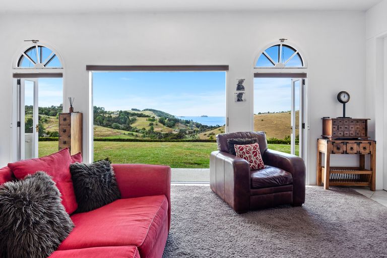 Photo of property in 378 Whitmore Road, Tawharanui Peninsula, Warkworth, 0986