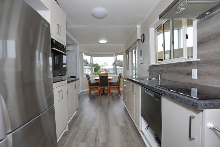 Photo of property in 10 Mcclure Street, Feilding, 4702