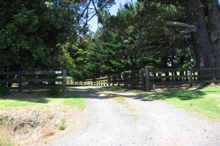 Photo of property in 33 Boyd Road, Clarks Beach, Pukekohe, 2679