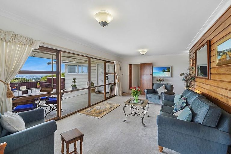 Photo of property in 1/32 Takahe Drive, Cashmere, Christchurch, 8022