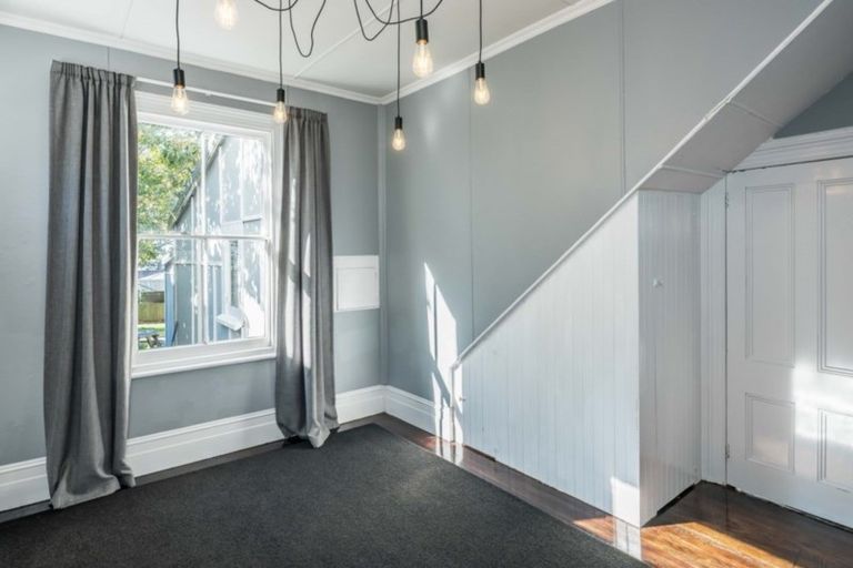 Photo of property in 6 Newman Terrace, Thorndon, Wellington, 6011