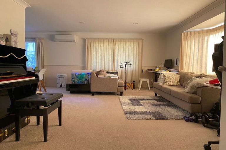 Photo of property in 8 Aspatria Place, Northpark, Auckland, 2013