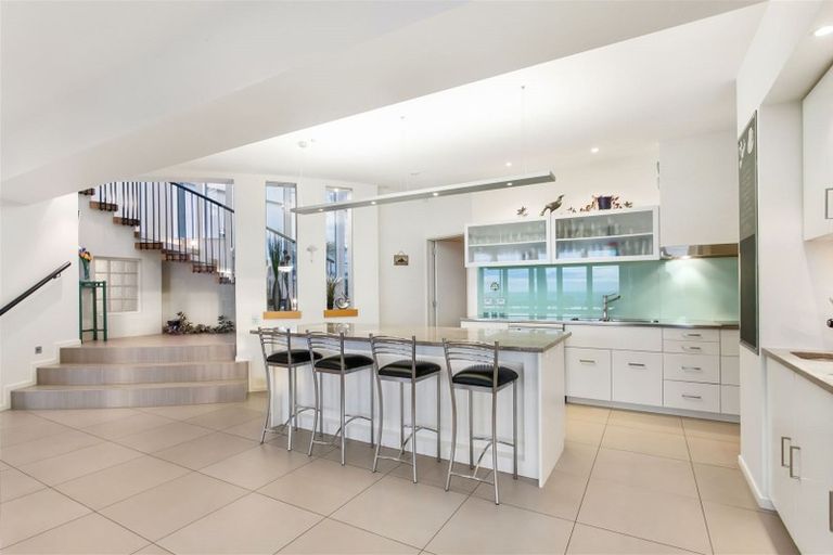 Photo of property in 22 Iles Lane, Cashmere, Christchurch, 8022