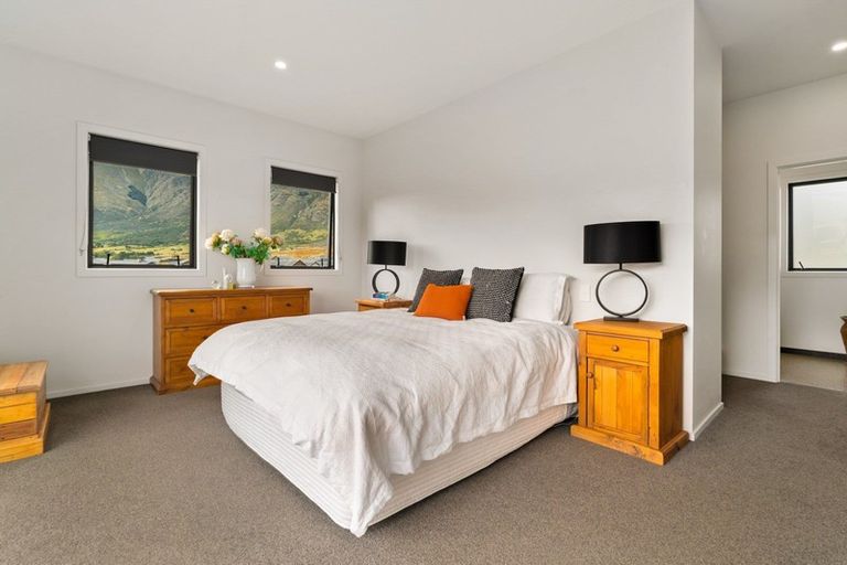 Photo of property in 60 Cunninghams Drive, Jacks Point, Queenstown, 9371