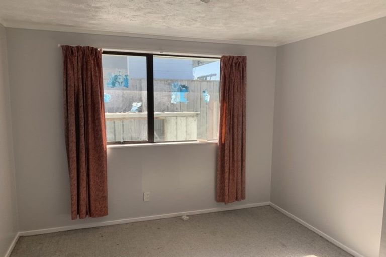 Photo of property in 6 Karyn Street, Castlecliff, Whanganui, 4501