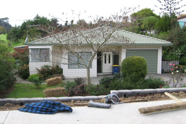 Photo of property in 15 Church Street, Swanson, Auckland, 0612