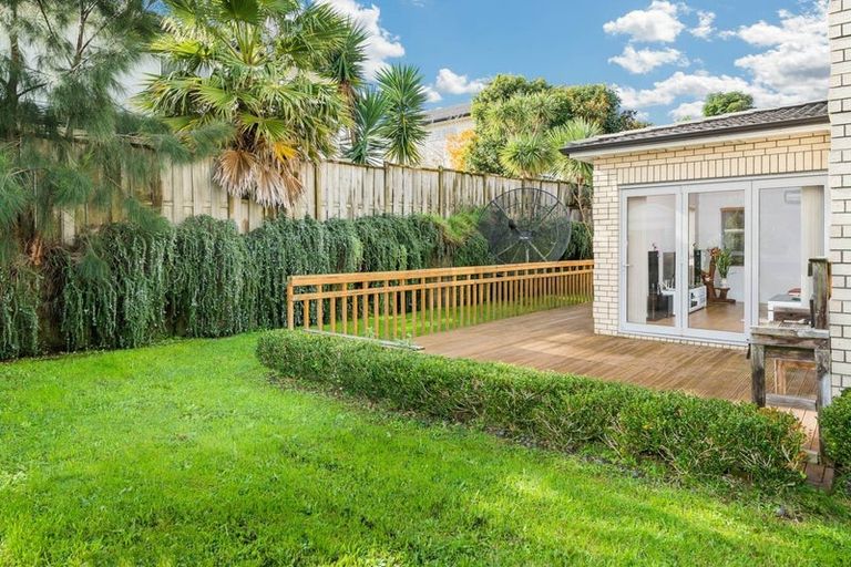 Photo of property in 59 Fields Parade, Oteha, Auckland, 0632