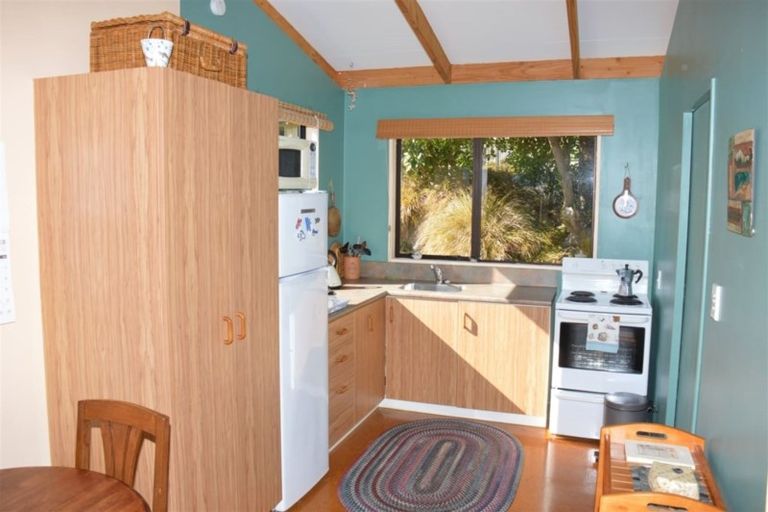 Photo of property in 68 Lukes Road, Little Akaloa, 7583