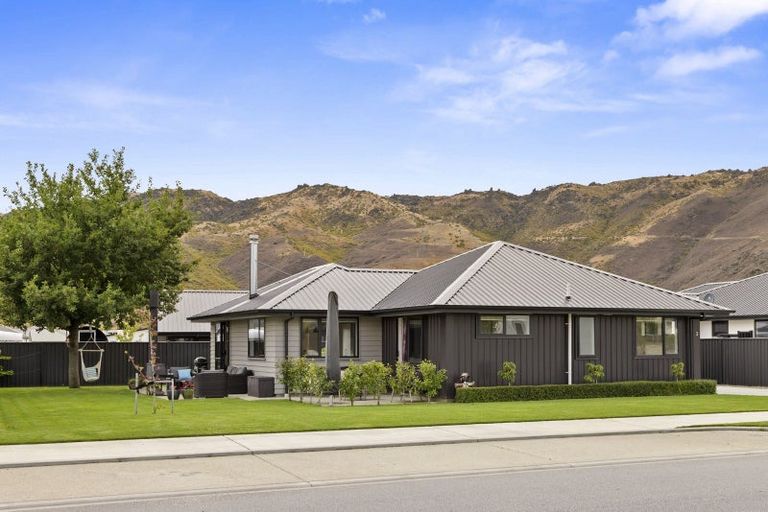 Photo of property in 3 Searle Drive, Cromwell, 9310