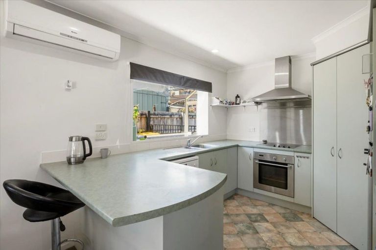 Photo of property in 16 Eclipse Terrace, Welcome Bay, Tauranga, 3112