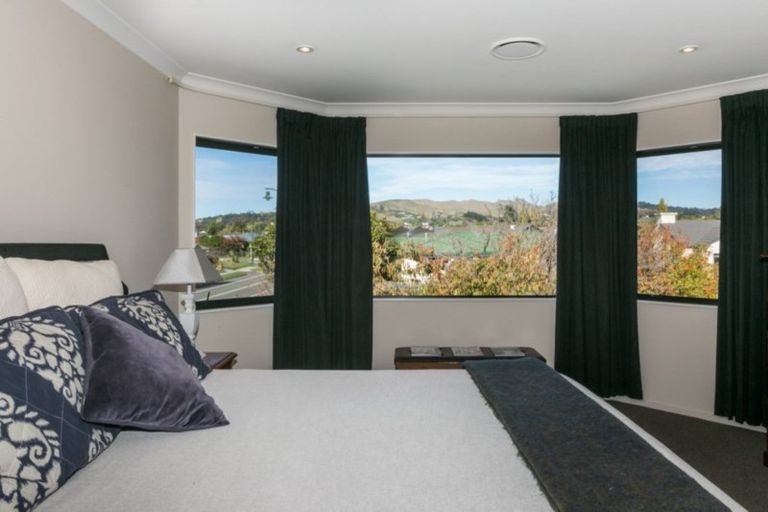 Photo of property in 2 The Croft, Havelock North, 4130