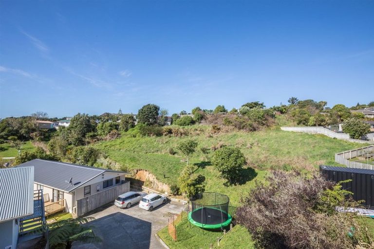 Photo of property in 2/17 Rose Street, Ranui, Porirua, 5024