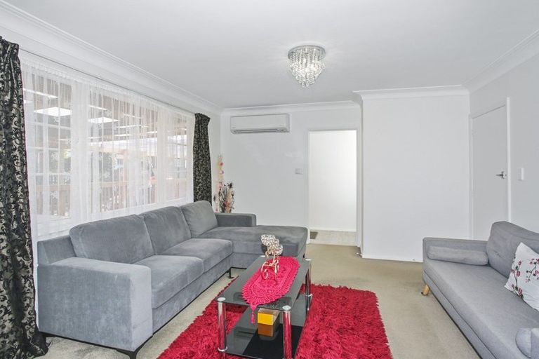 Photo of property in 25 Mcannalley Street, Manurewa East, Auckland, 2102