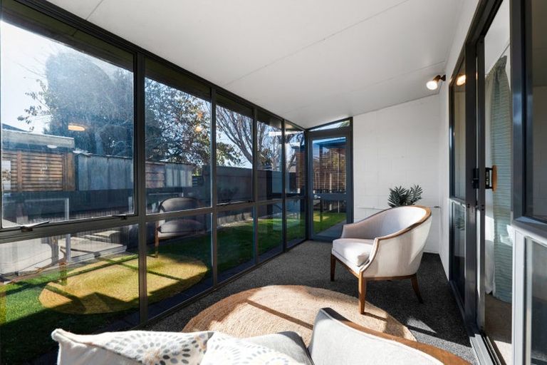 Photo of property in 2/65 Northgate, Strandon, New Plymouth, 4312