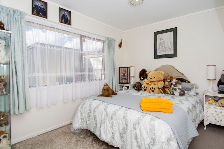 Photo of property in 17a Pemberton Crescent, Greerton, Tauranga, 3112