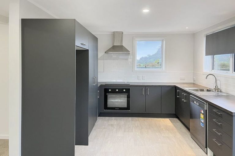 Photo of property in 212 Vaughan Road, Owhata, Rotorua, 3010