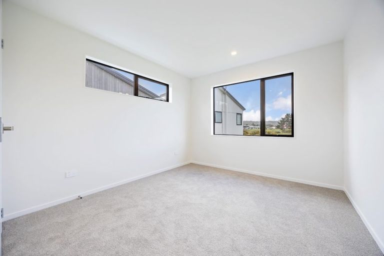 Photo of property in 18a Winfield Road, Kumeu, 0810