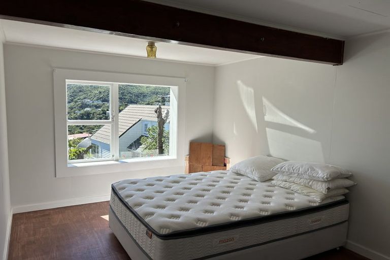 Photo of property in 18 Aplin Terrace, Ngaio, Wellington, 6035