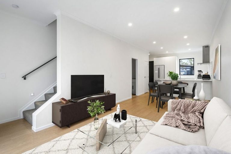 Photo of property in 5 Oyster Drive, Whenuapai, Auckland, 0618