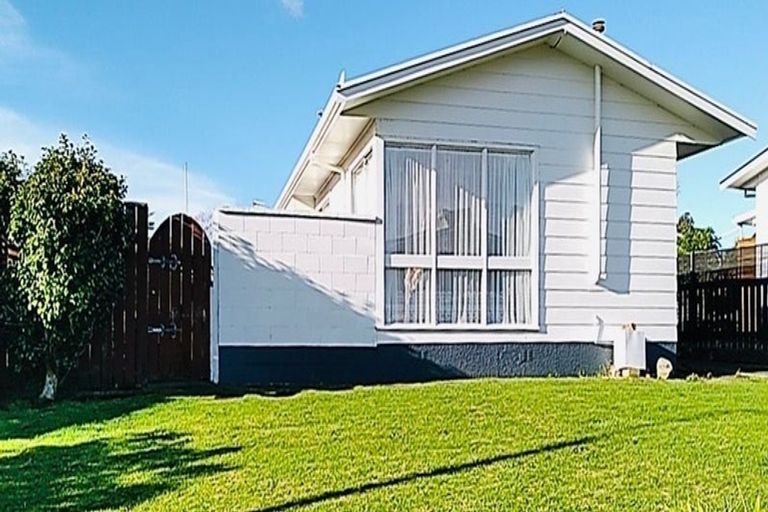 Photo of property in 16 Karamu Street, Tawhero, Whanganui, 4501