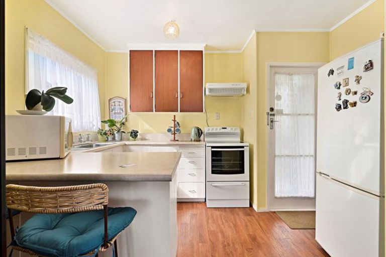 Photo of property in 2/4 Menary Street, Papakura, 2110