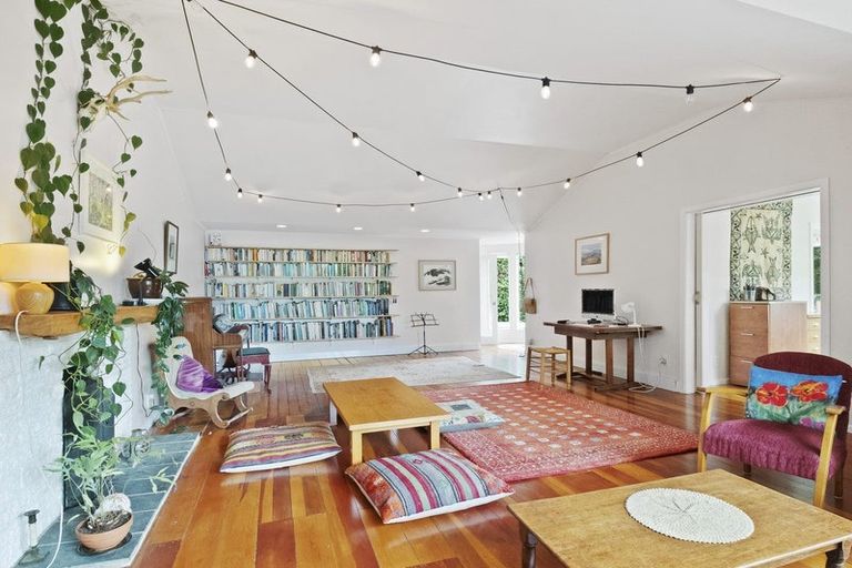 Photo of property in 773 South Titirangi Road, Titirangi, Auckland, 0604