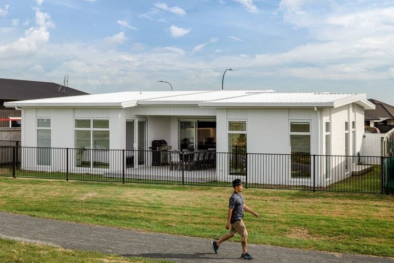 Photo of property in 4 Jeffs Way, Papamoa Beach, Papamoa, 3118