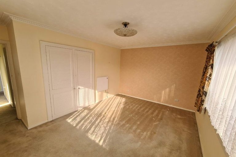 Photo of property in 33 Warren Crescent, Hillmorton, Christchurch, 8025