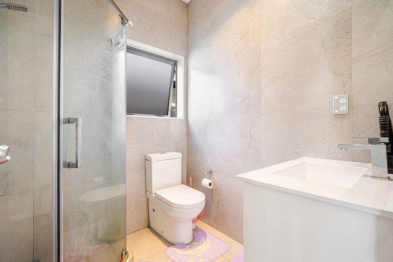 Photo of property in 49a Senator Drive, Manurewa, Auckland, 2105